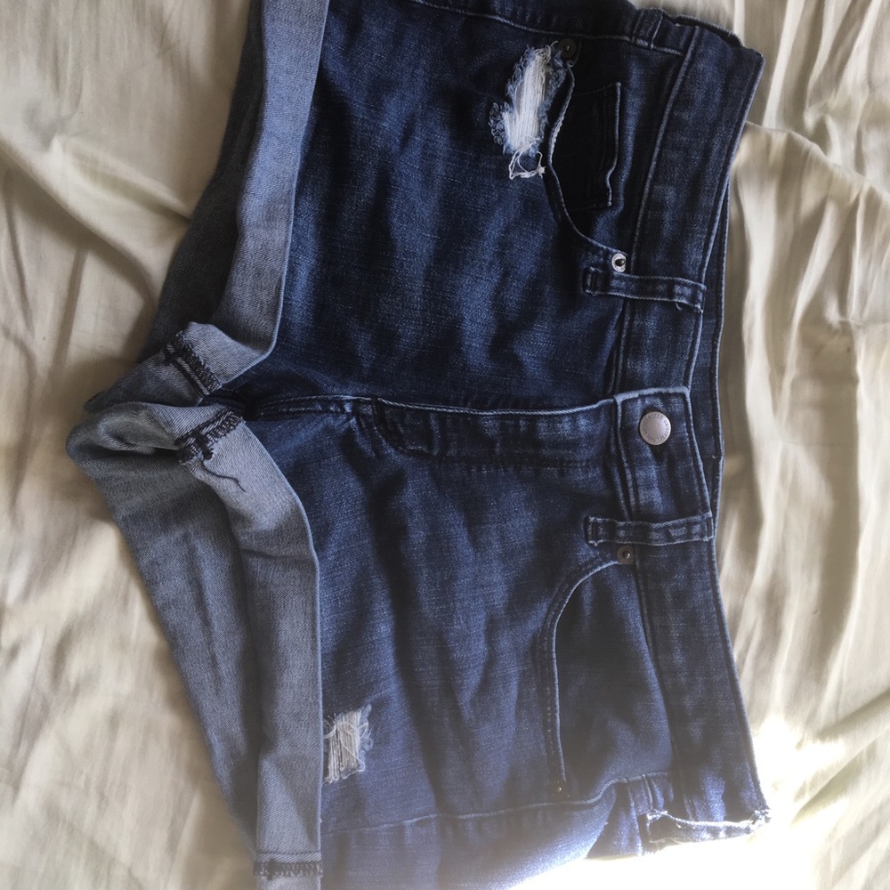 Universal Thread Mid Rise Midi Shorts size 10/30